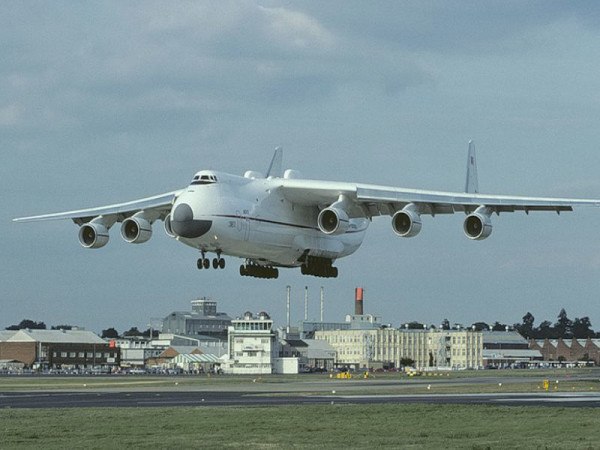 Hughes H-4 Hercules самый большой деревянный самолёт в мире